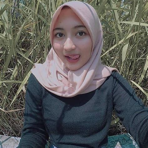 bokep jilbob|Bokep Cewek Jilbab Eksib Bugil di Kebun 